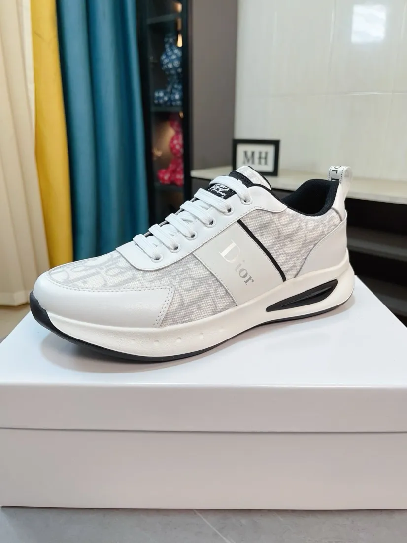 Men's men's shoes 💰440🌹🌹【Dior】Best-selling official website world premiere🔝High-end men's shoes brand official website latest series: The upper is made of imported cowhide with specially designed fabrics➕Mesh breathable lining. Make walking more convenient and comfortable! Compared with the official quality, Midea’s 1:1 replica. Create a fashionable personality to set off your uniqueness! A must-have for trendy men! Classic style. Men's sizes: 38-44.
